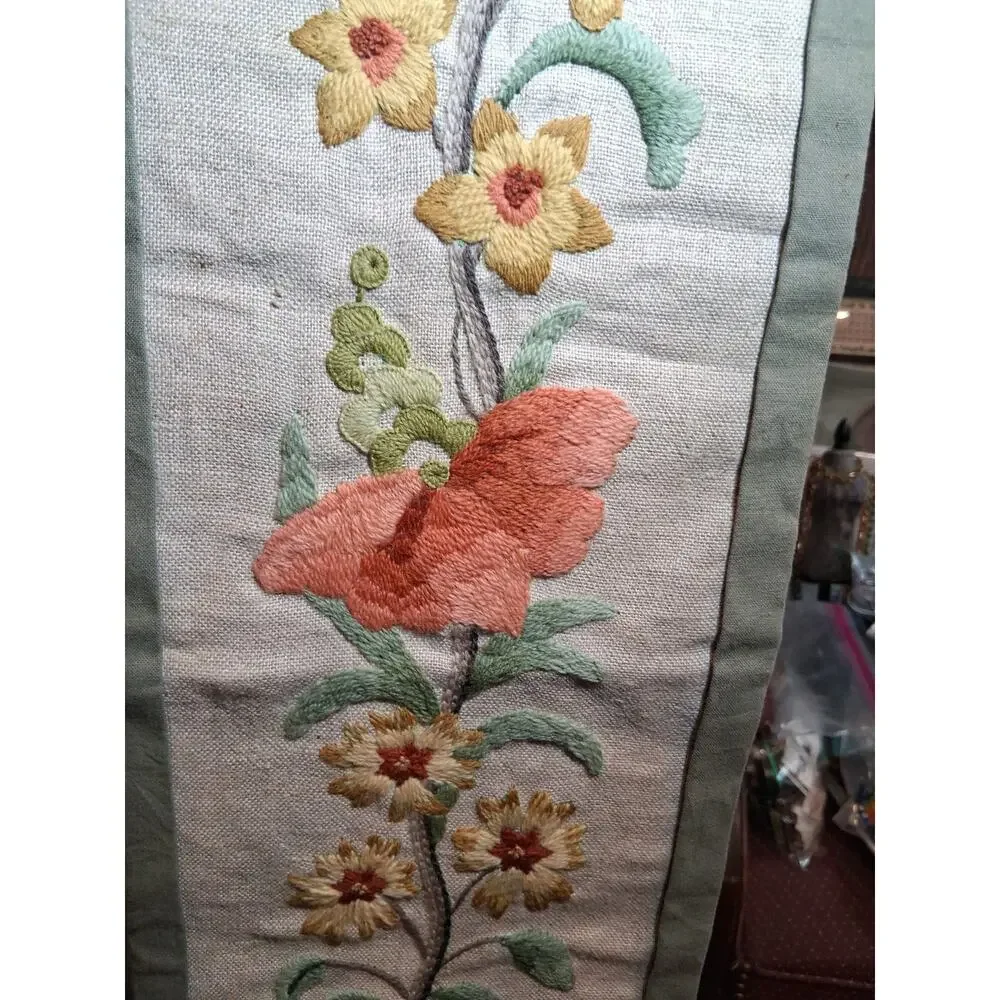 Vintage Crewel Embroidery Bell Pull Floral Linen Hand Stitched Hanger 46.5 × 7.5